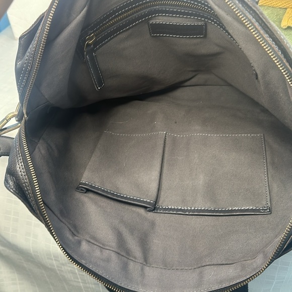 CARBON2COBALT BLACK Carbon 2 Cobalt Leather Messenger Crossbody Bag - Picture 7 of 9